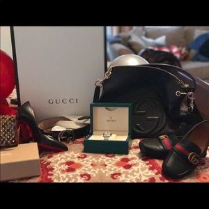 Meet your Posher, Valorie